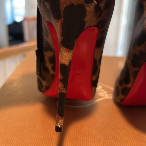 Christian Louboutin So Kate Booty 100 size 37 leopard - Picture 8 of 8